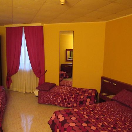 B&B The Sun Swimming & Pool Turin Ngoại thất bức ảnh