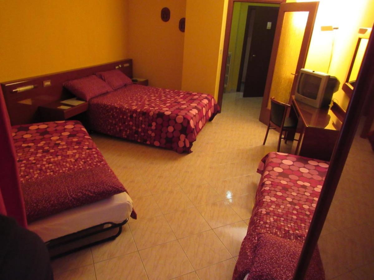 B&B The Sun Swimming & Pool Turin Ngoại thất bức ảnh