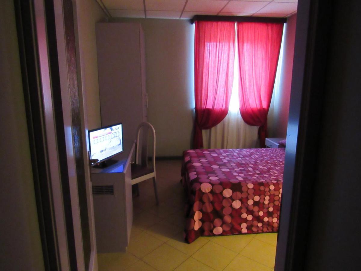 B&B The Sun Swimming & Pool Turin Ngoại thất bức ảnh