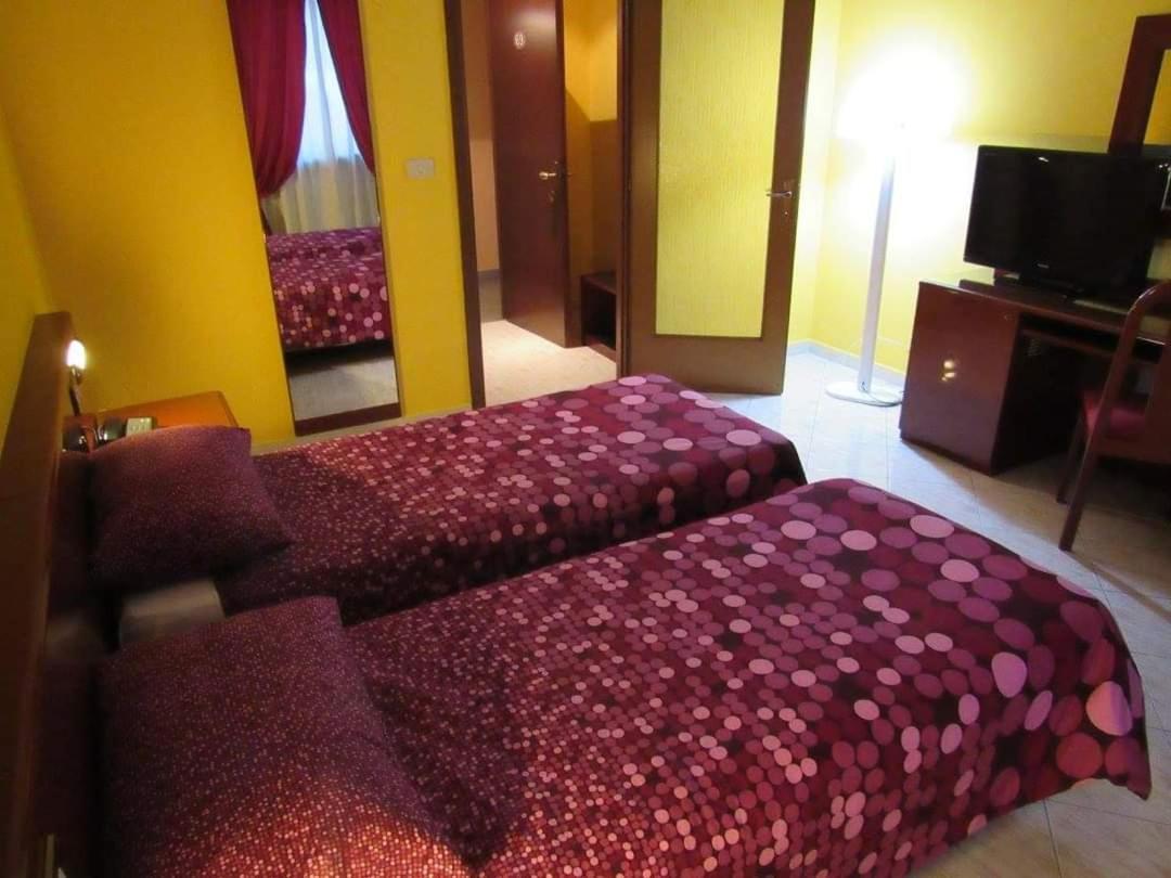 B&B The Sun Swimming & Pool Turin Ngoại thất bức ảnh